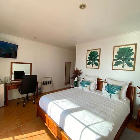 Little Italy Hotel Nuku'alofa Esterno foto