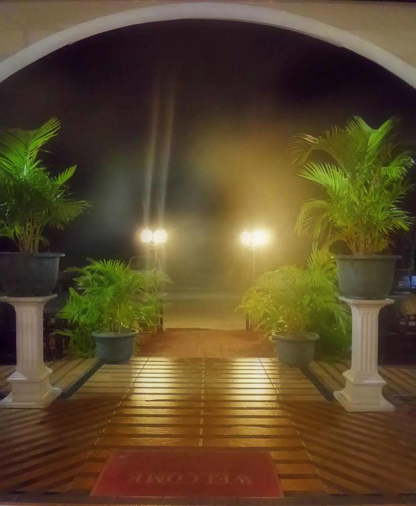 Little Italy Hotel Nuku'alofa Esterno foto