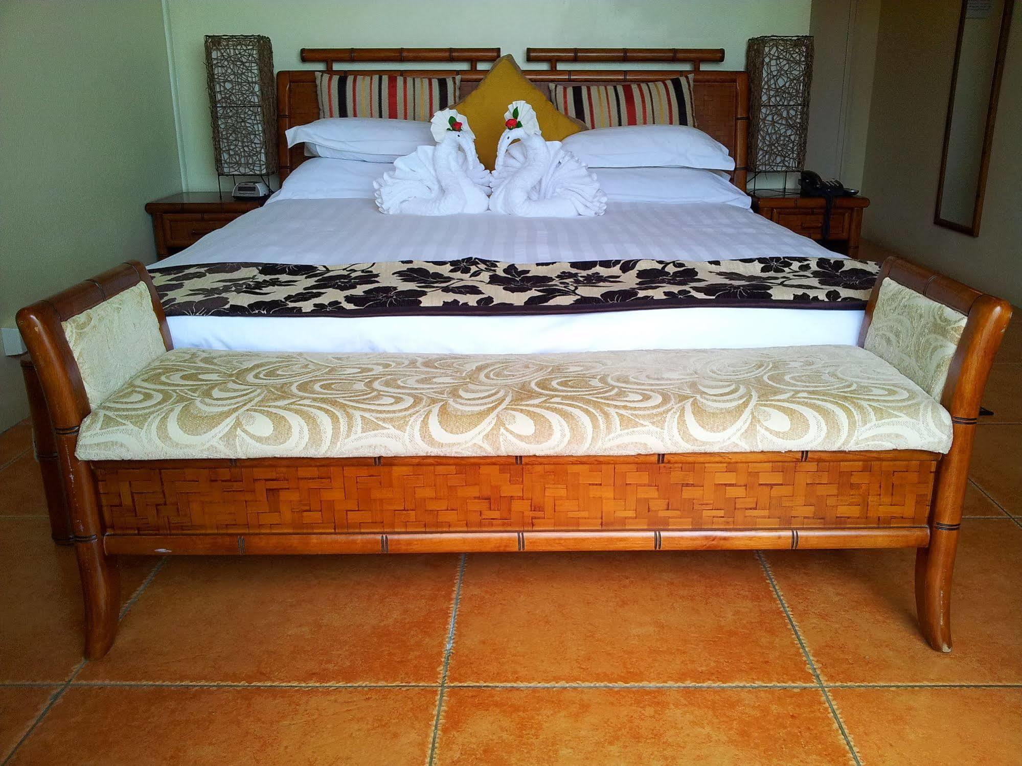 Little Italy Hotel Nuku'alofa Esterno foto