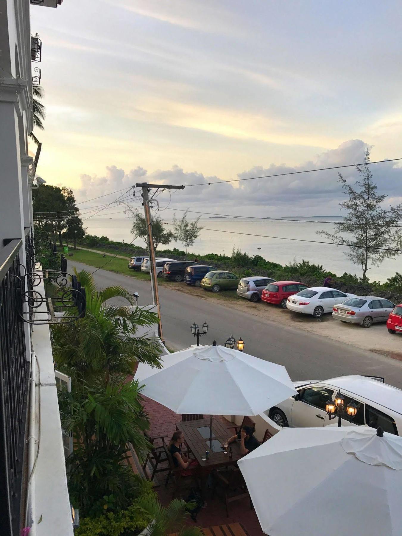 Little Italy Hotel Nuku'alofa Esterno foto
